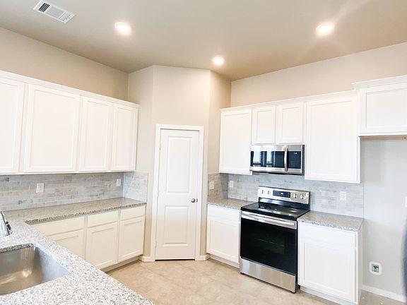 2nd image of 7610 Tradition Pkwy