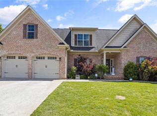 4353 Milhaven Park Ln, Winston Salem, NC 27106
