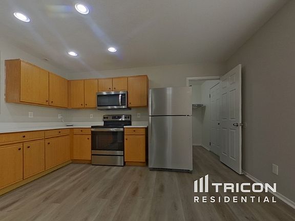 4th image of 12792 N B St