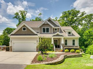 5577 Beaverdam Creek Rd, Lake Wylie, SC 29710