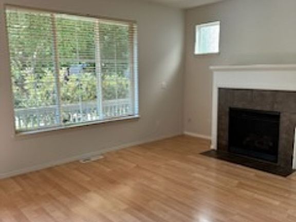 4th image of 1185 SE Westerland St