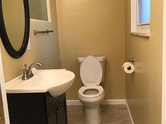 Updated 1/2 bath
