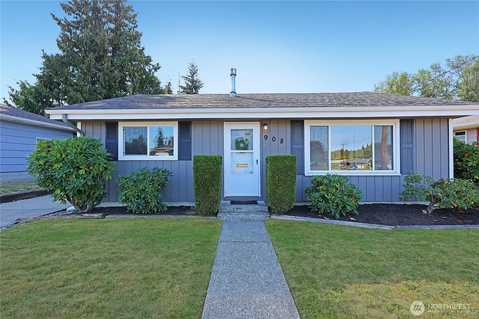 908 Willow Street photo 1