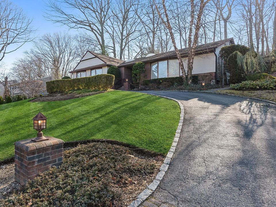 1st image of 45 Hemlock Dr