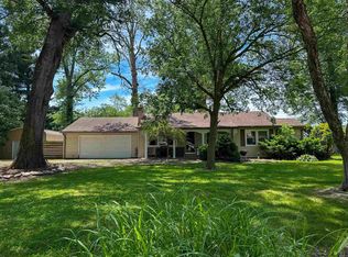 325 Sherwood Forest Dr, Galveston, IN 46932