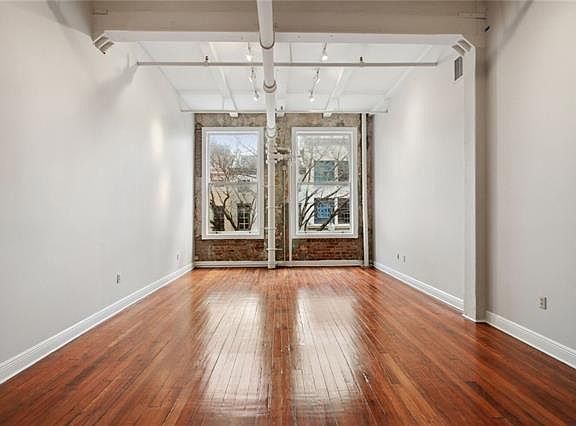 3rd image of 601 Baronne St APT 2A