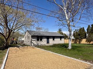 10 Winthrop Ave, Oak Bluffs, MA 02557