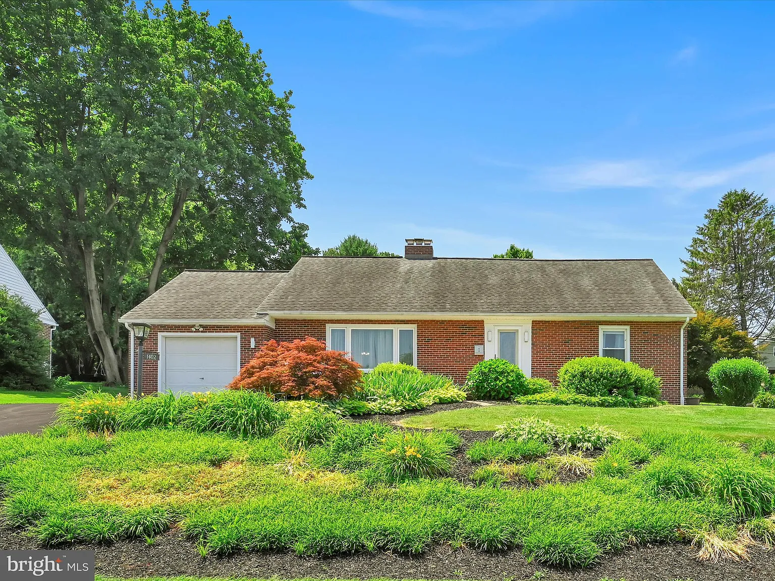 1402 Springside Dr photo 1