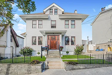 11 Bayview Place, #1