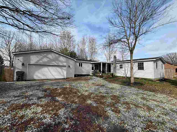 1722 N Jacksonburg Rd, Cambridge City, IN 47327