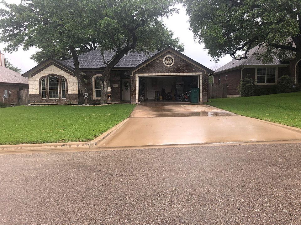 1st image of 2530 Jackson Dr