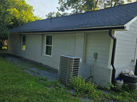5th image of 803 Gordon St