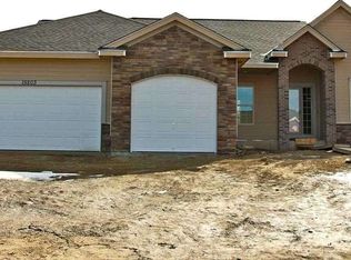 15803 Curtis Ave, Omaha, NE 68116