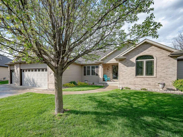 137 Levee Trl, Dakota Dunes, SD 57049