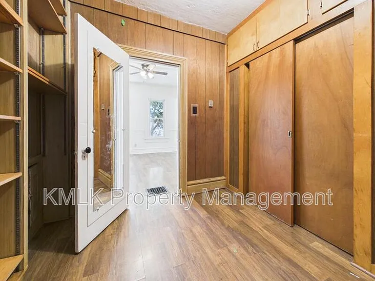 183 N Union St — Photo 10