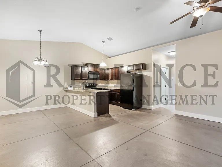 3325 E Aster St — Photo 3
