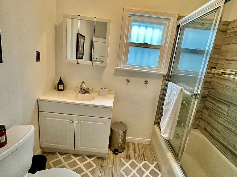 1144 N Hudson Ave #1/2 — Photo 10