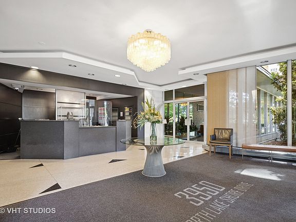 3rd image of 3950 N Lake Shore Dr APT 405A