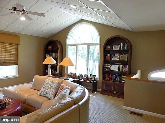 5th image of 5400 Weywood Dr