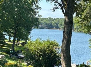 2 Pineknoll Cir, Palmyra, VA 22963