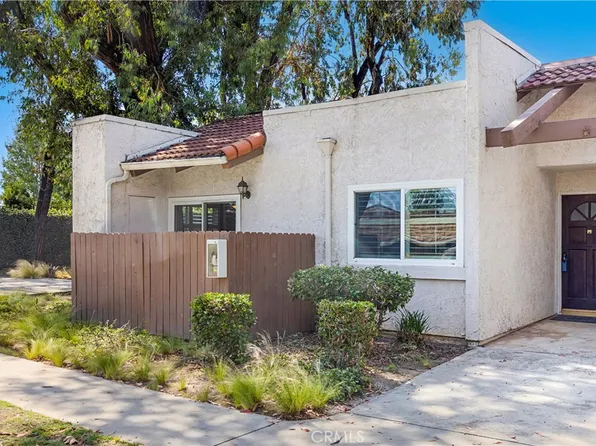17572 Vandenberg Ln APT 1, Tustin, CA 92780