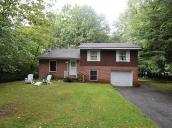 189 Pieces Of Eight Rd, Du Bois, PA 15801