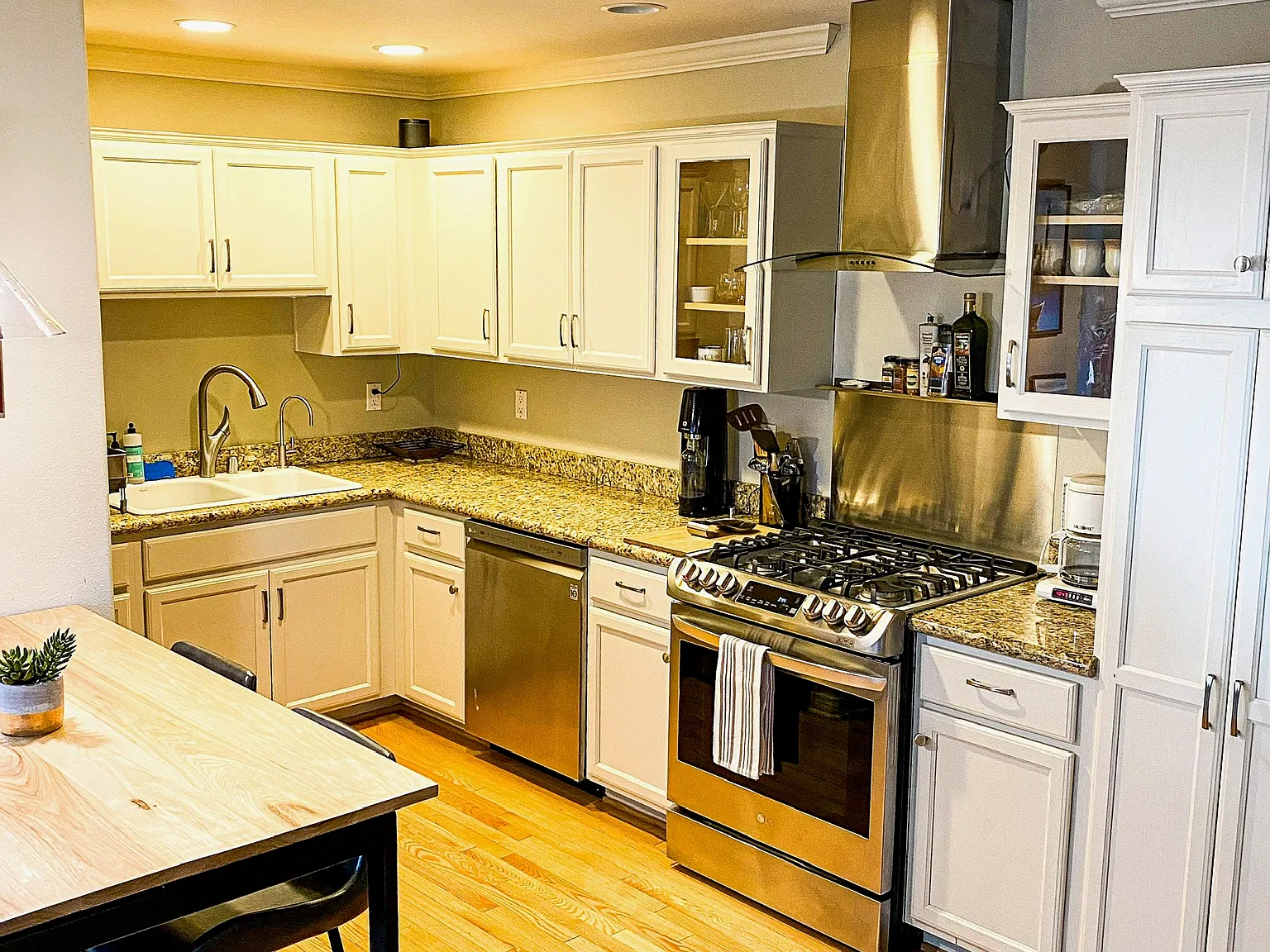 1 bed, 750 sqft, $4,000 — Photo 3