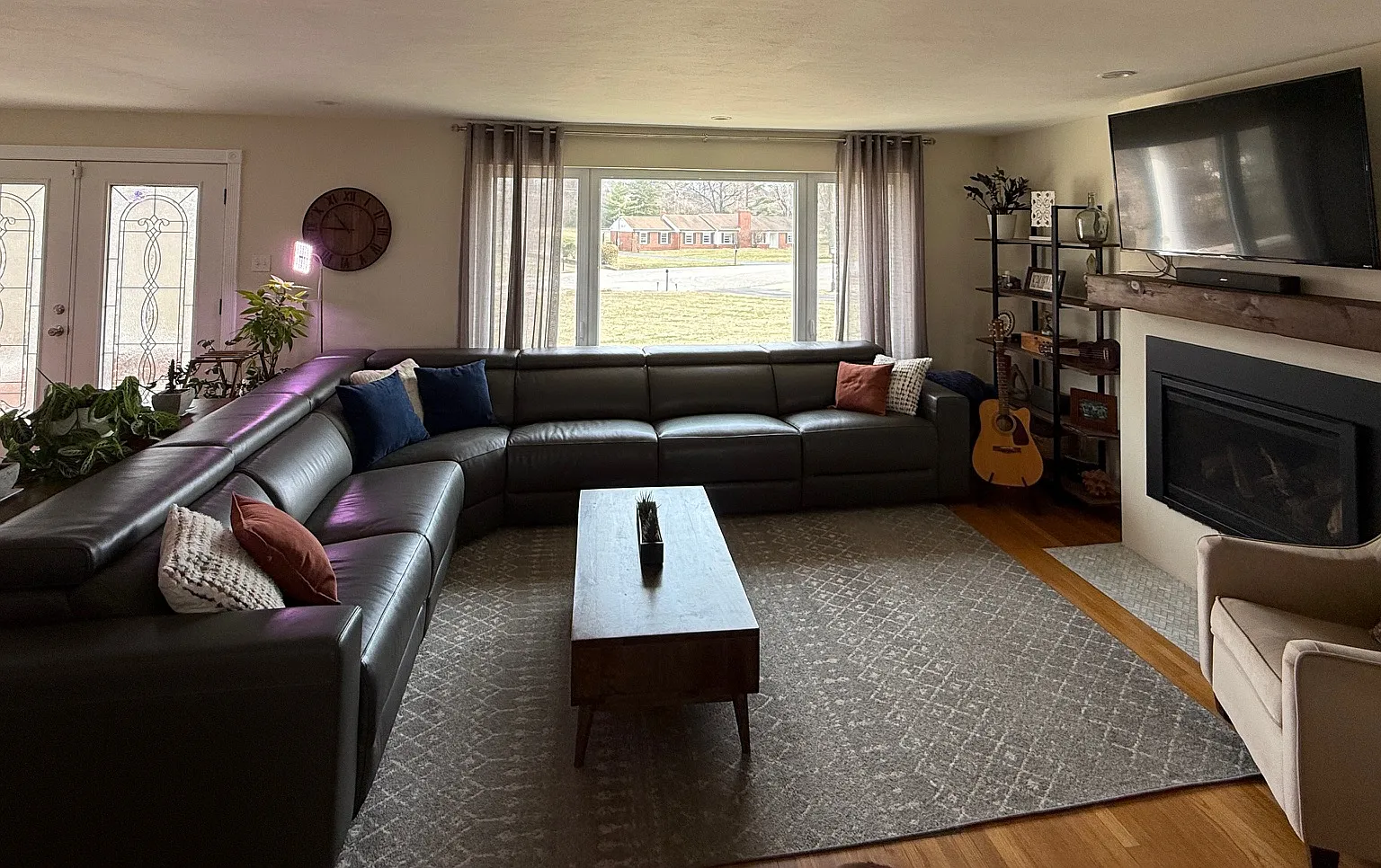 Marsally Dr, Saint Louis — Photo 1
