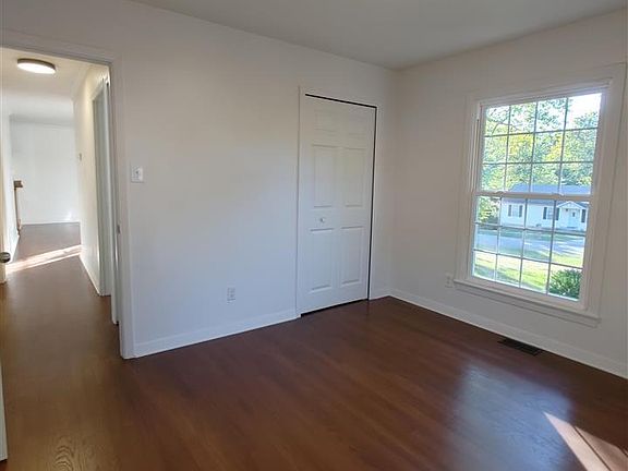 5th image of 1068 Delmar Dr
