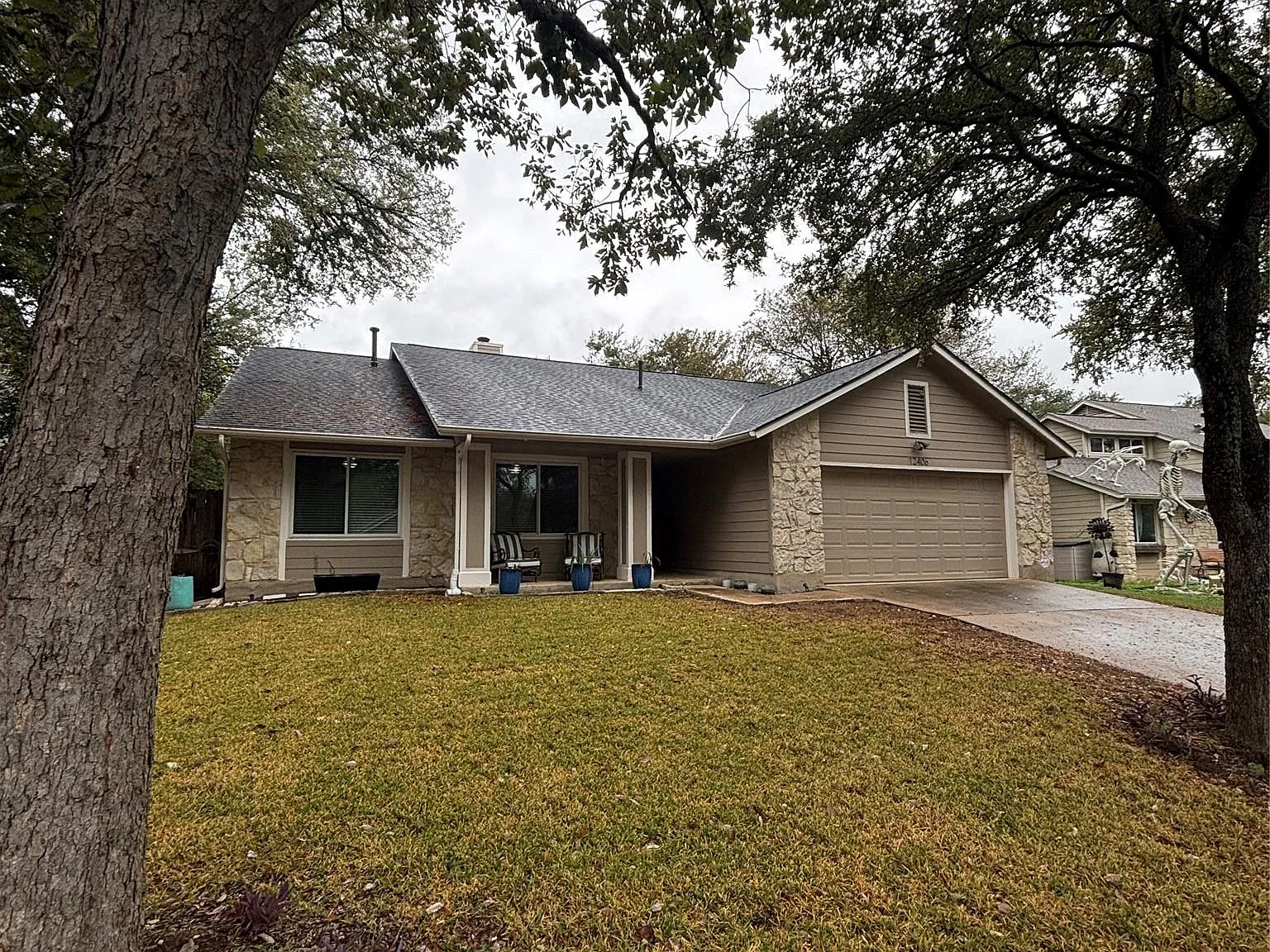3 bed, 2.0 bath, 1786 sqft, $2,495 — Photo 2