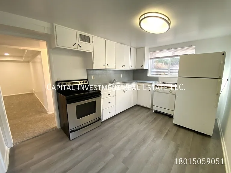 421 N Oakley St #B — Photo 3