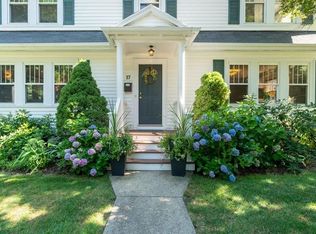 17 Ledyard St, Wellesley, MA 02481
