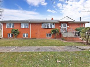 3647 218th St, Bayside, NY 11361