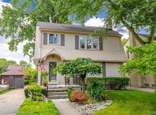 973 Lincoln Rd, Grosse Pointe, MI 48230