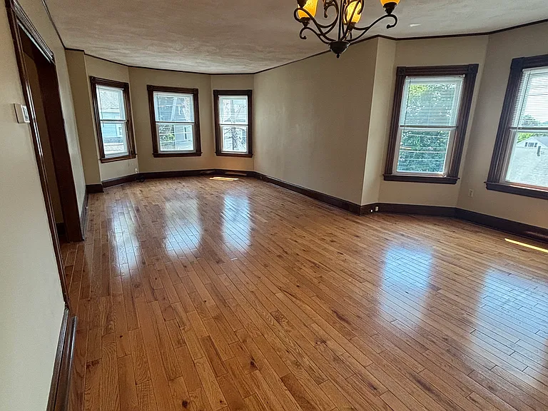 10 Davis St #2 — Photo 2