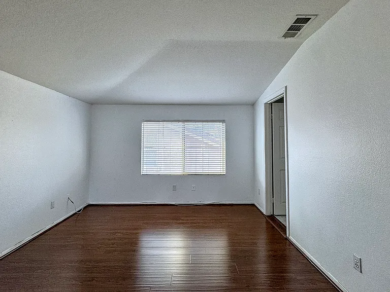 7637 Tuscany Pl — Photo 20