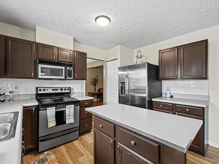 6 Wavecrest Ct — Photo 27
