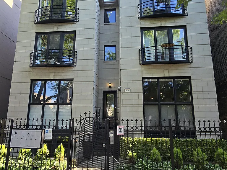 2630 W Evergreen Ave #1E — Photo 1