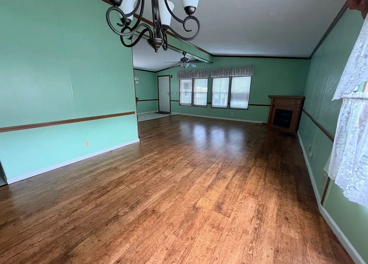 3 bed, 2.0 bath, $550 — Photo 2