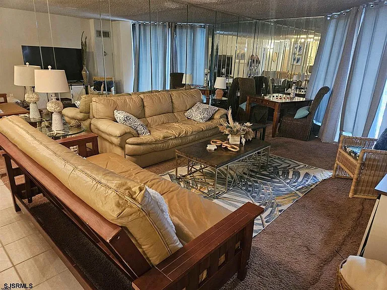 935 Ocean Ave #300 — Photo 4