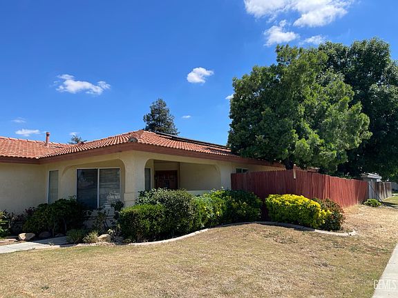 2nd image of 10017 Treetop Ave