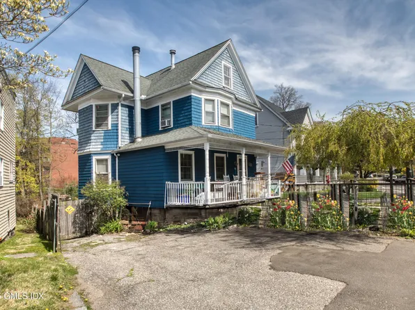52 Locust St, Greenwich, CT 06830