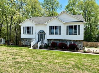 354 Shingle Gap Rd, Purlear, NC 28665