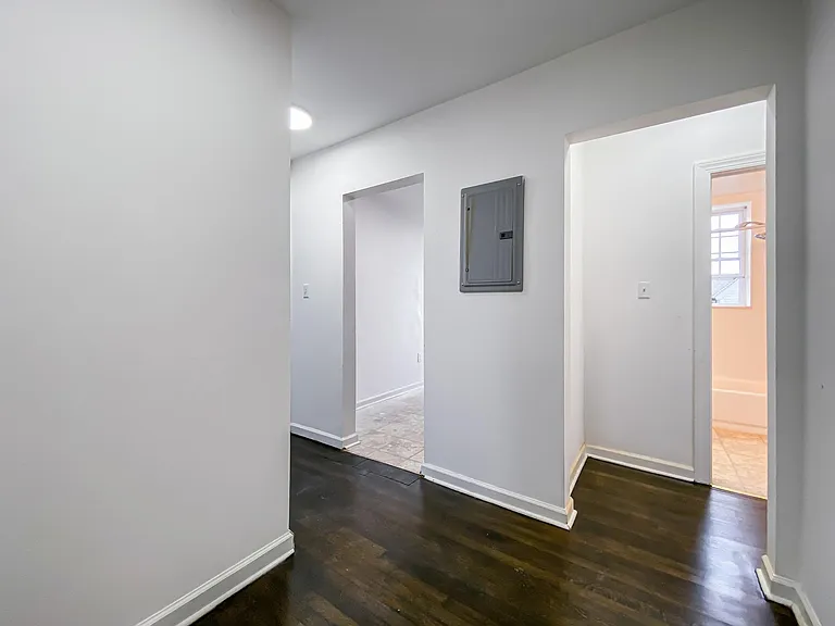 Grange Apartments — Photo 7