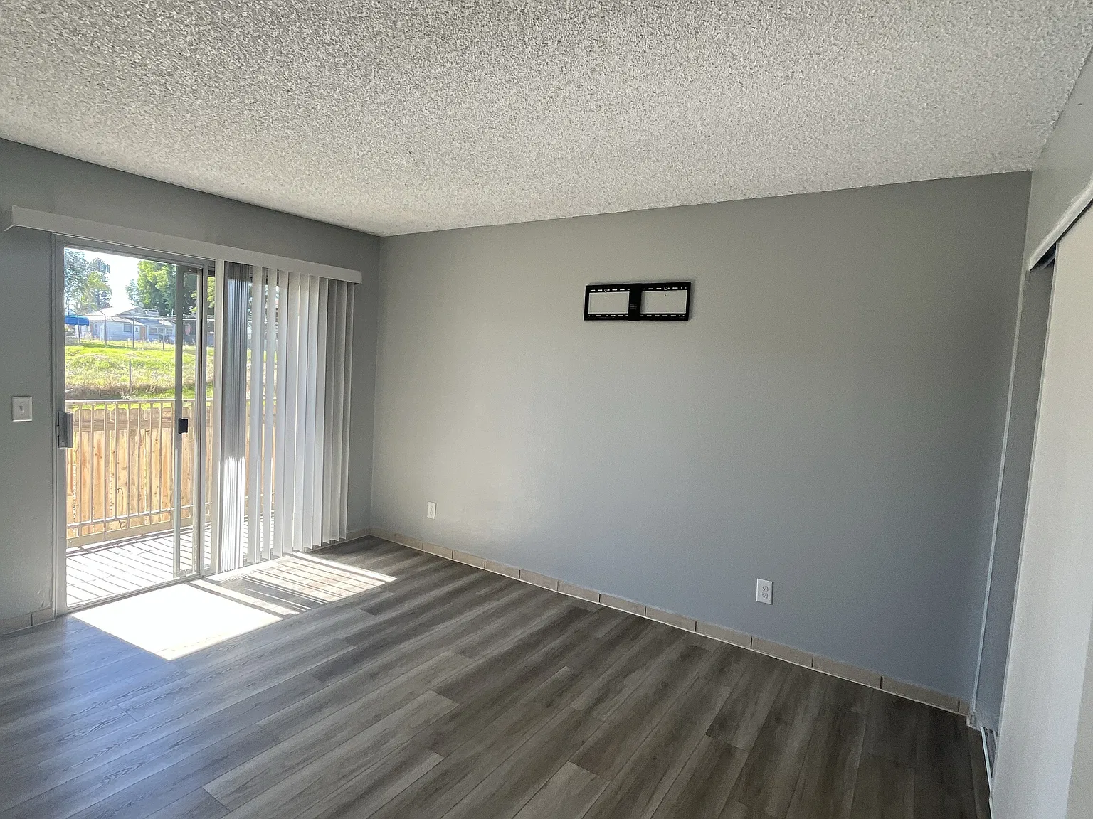 2 bed, $1,595 — Photo 4