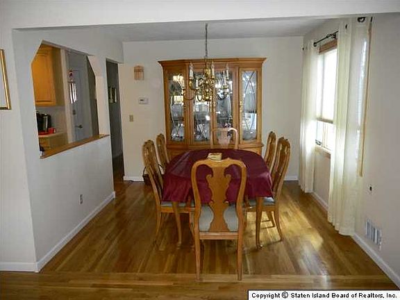 5th image of 764 Lamont Ave