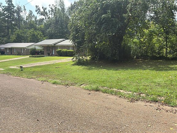 2nd image of 108 Pine Dr