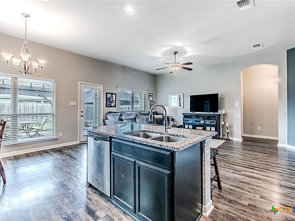 4th image of 1223 Kiskadee Branch Dr