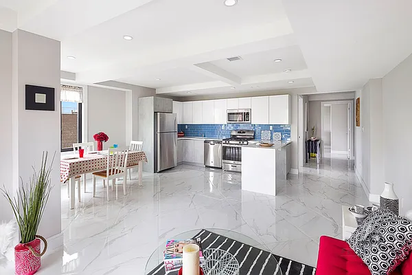 Rented by Metro Garden Realty NYC | media 4