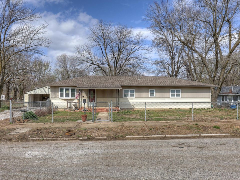 1st image of 312 E Wilson Street